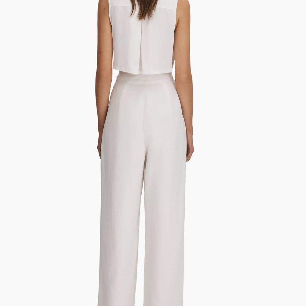 REISS PERLA Elegant White Sleeveless Jumpsuit SIZE 14 pre-loved - Picture 3 of 8